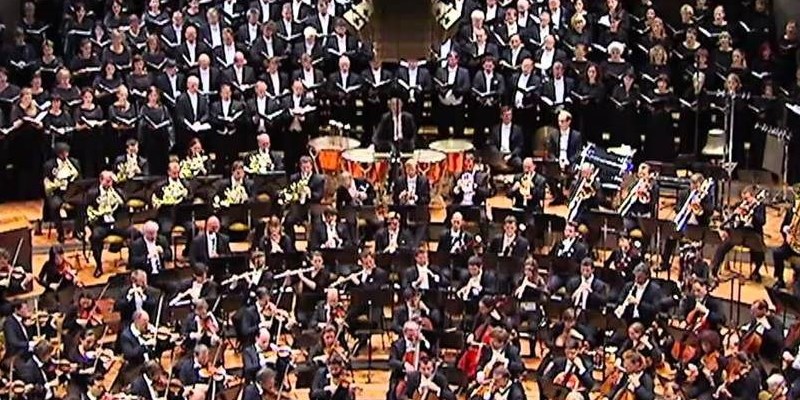 CENGİZ ÜNAL YÖNETİMİNDE MARE ORKESTRASI